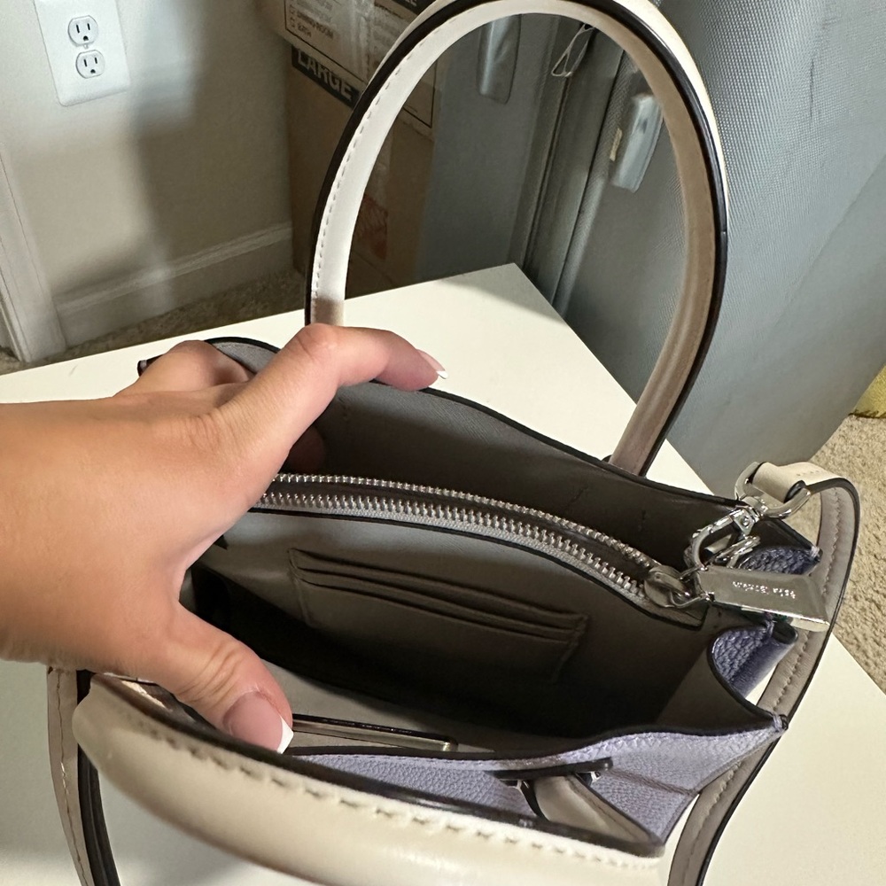Michael Kors Lavender and Cream Satchel - Picture 4 of 6